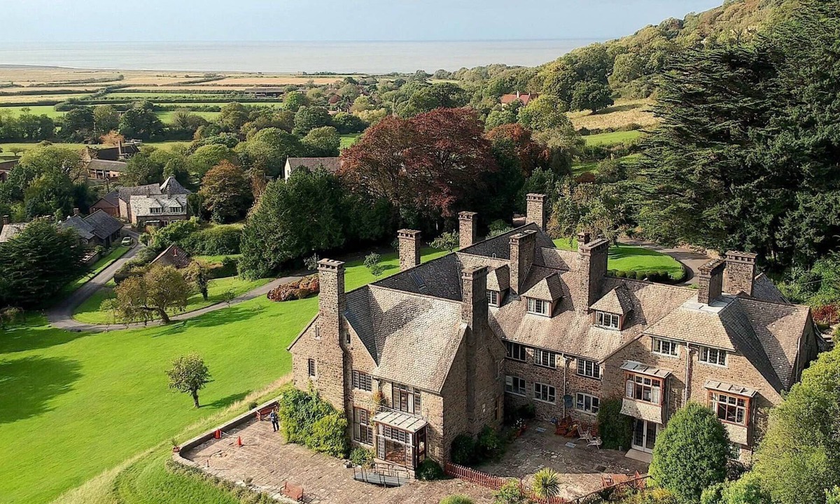 Bossington Bed & Breakfast | Bossington Hall