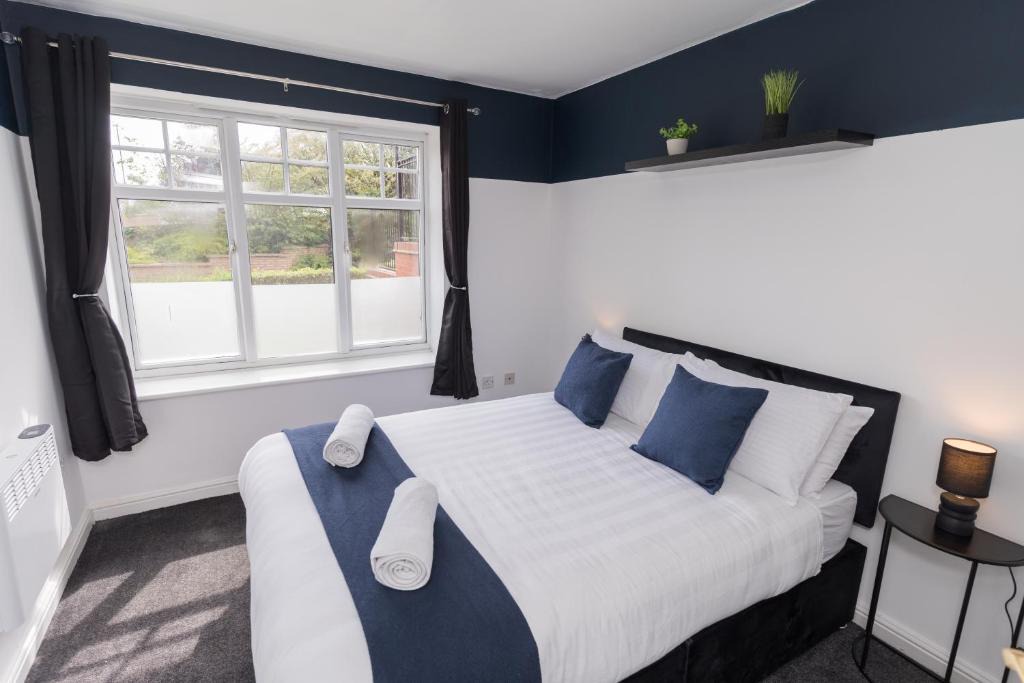 Wolverhampton Apartment | Boutique 2-Bed Apartment in Wolverhampton Centre