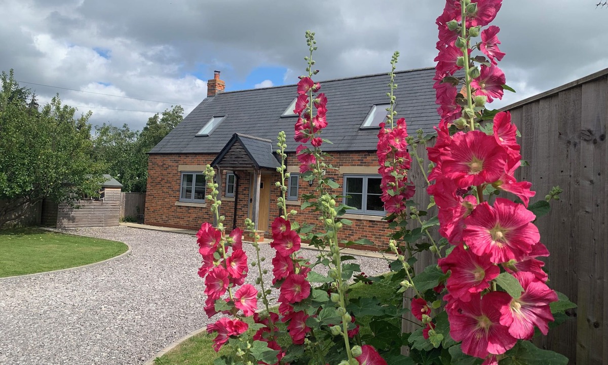 Chipping Campden Cottage | Bramble Cottage, Mickleton. Cotswolds nr Stratford-on-Avon. 3 Bedrooms/Sleeps 5.