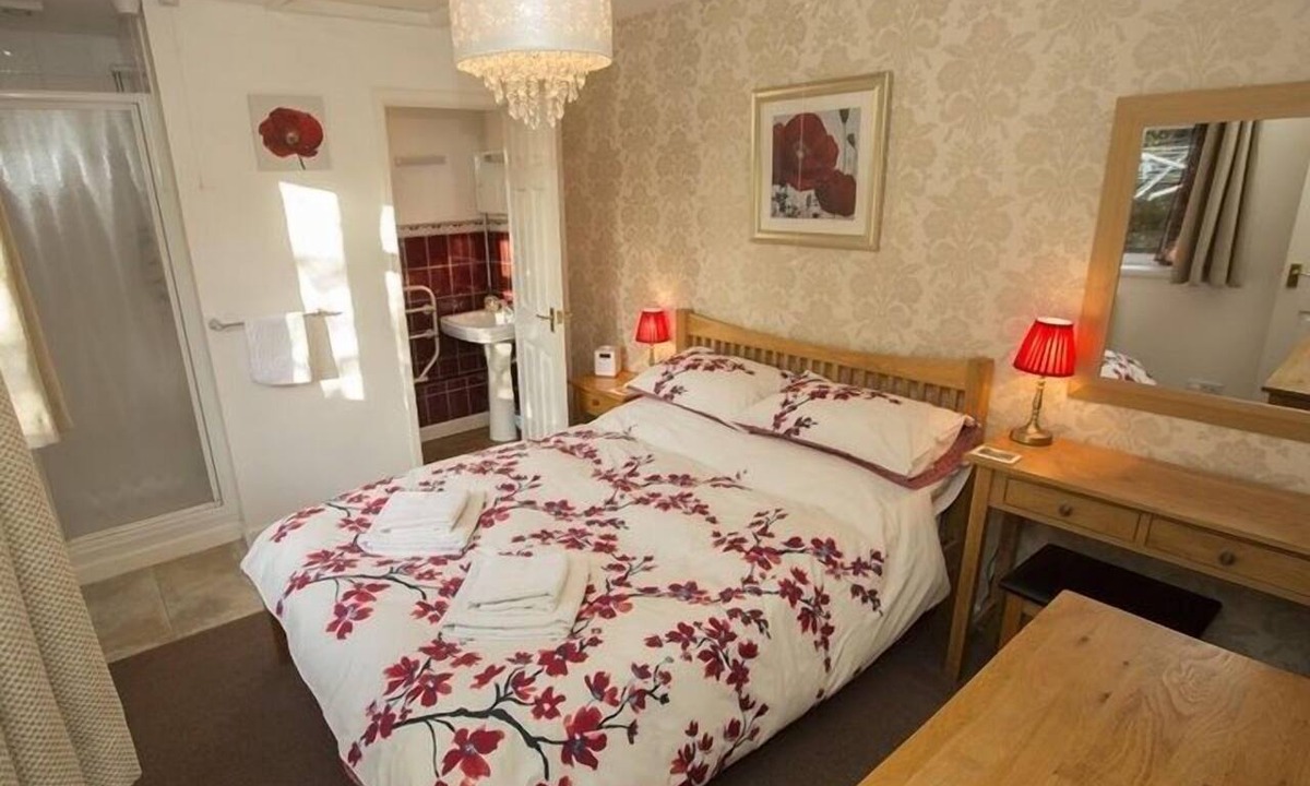 Poundbury Bed & Breakfast | Bramlies