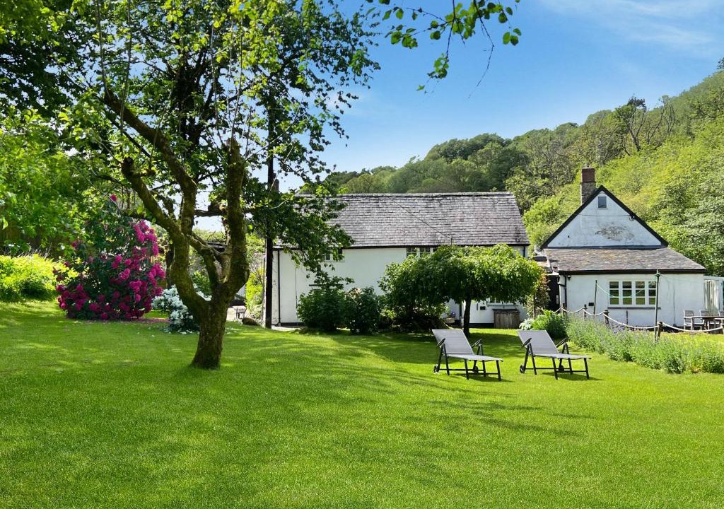 Brayford House | Bratton Mill Cottage Bratton Fleming