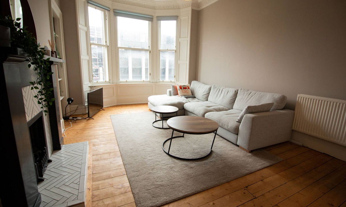 Bonnington Apartment | Bright and spacious Georgian flat in New Town