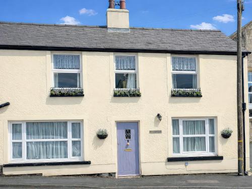 Dyserth House | Bronafon