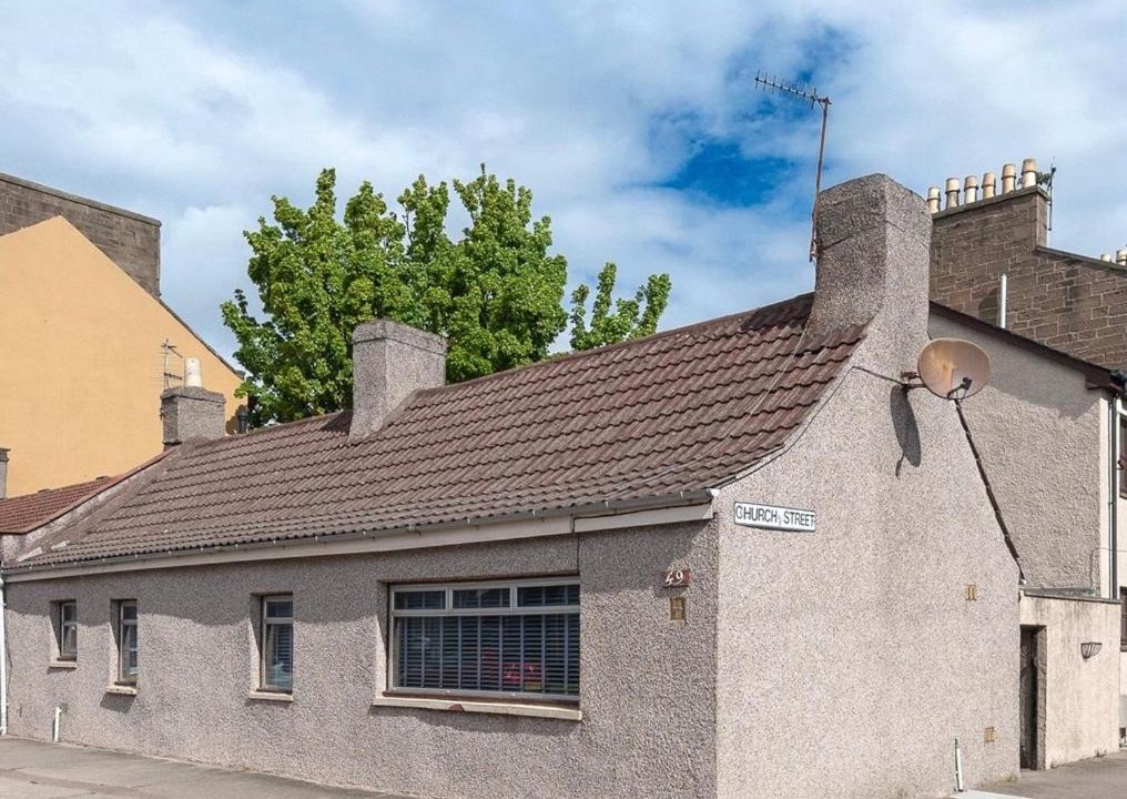 Broughty Ferry Apartment | Broughty Ferry Cottage - 2 bedrooms - By the River