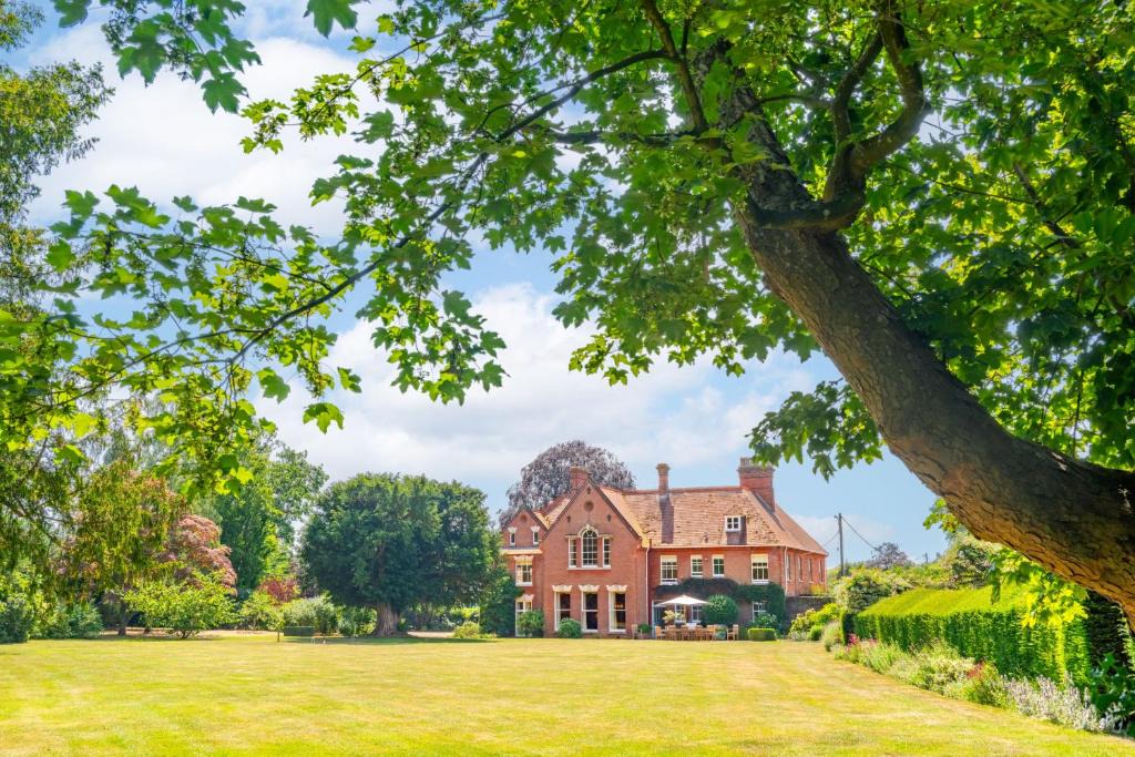 Wymondham House | Browick Hall