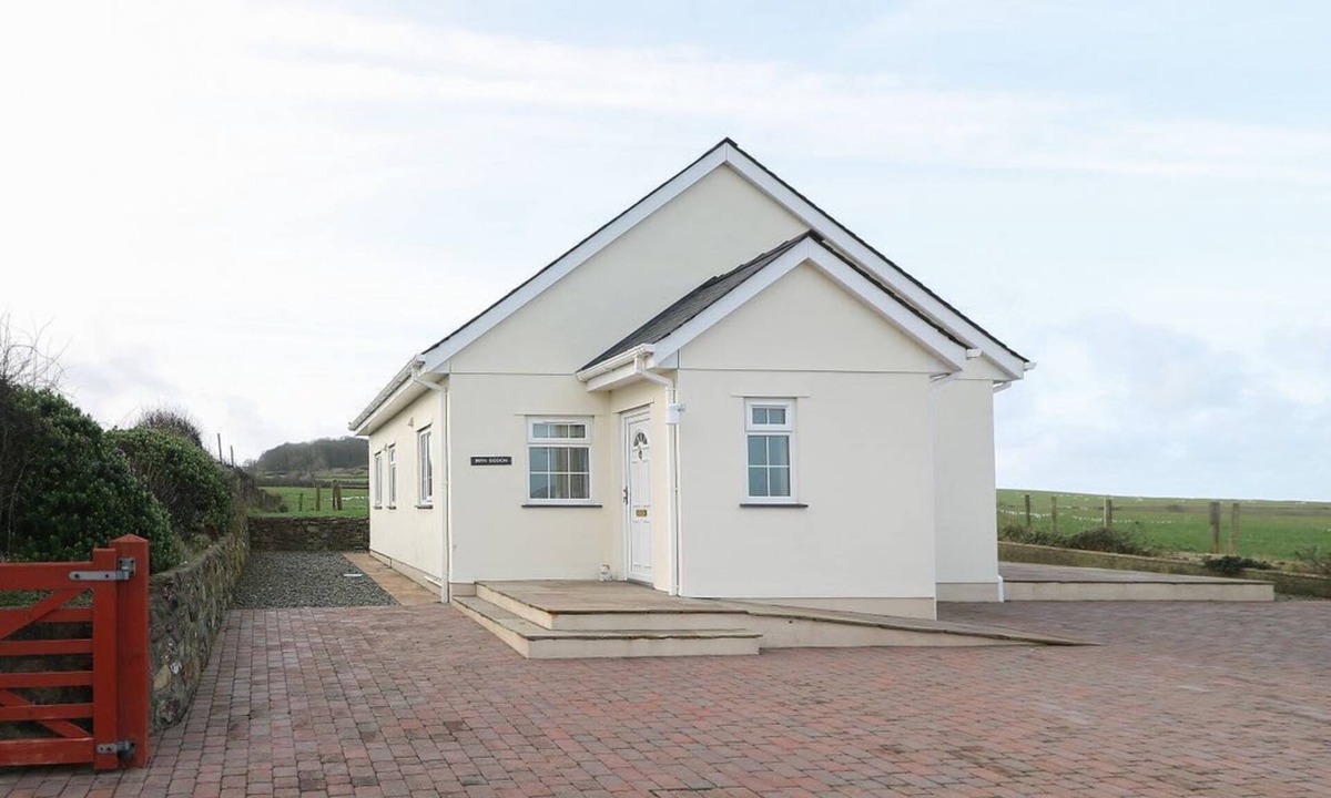 Garn Fadryn House | Bryn Eiddon, Aberdaron