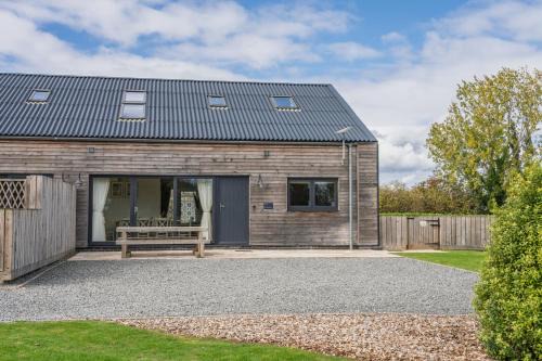 Boston House | Bumblebee