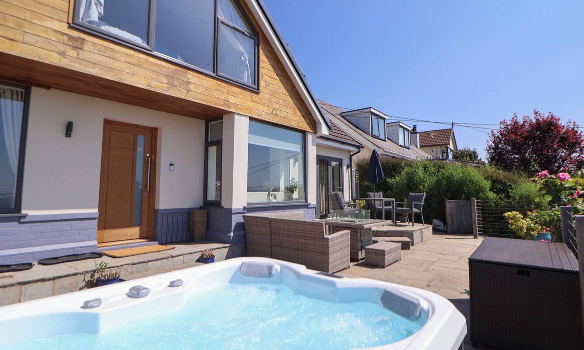 Dyserth Cottage | Buzzards View