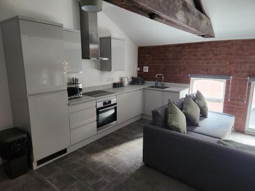 Hull Old Town Apartment | C&B Holdings