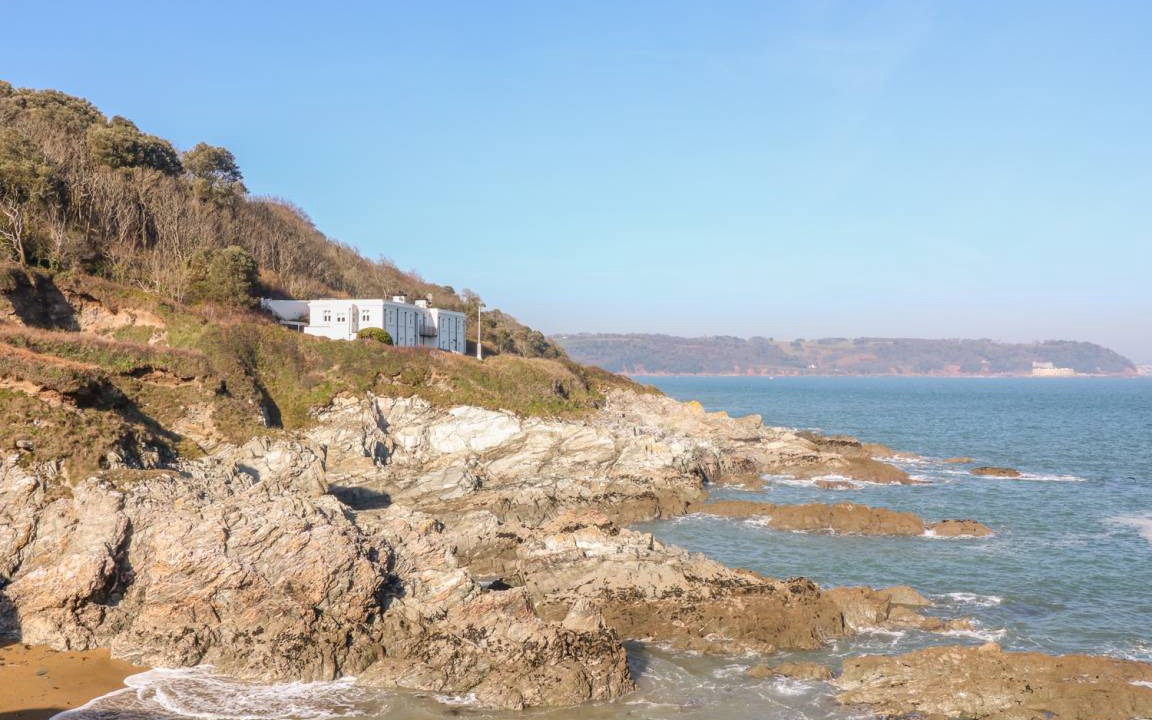 Torpoint Cottage | Cabin ∙ 3 bedrooms ∙ 6 guests