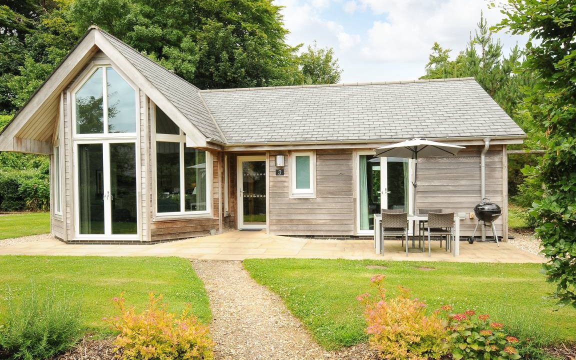 Eleighwater Cottage | Cabin ∙ 2 bedrooms ∙ 4 guests