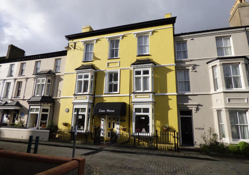 Bont Newydd House | Caer Menai