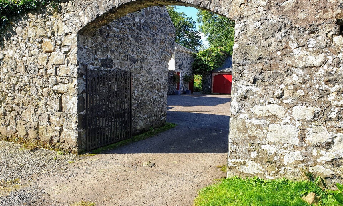 Broughshane House | Carncairn