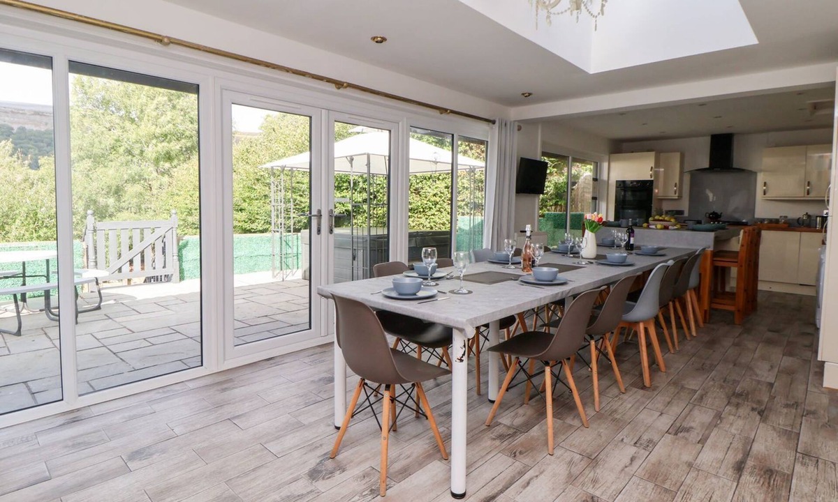 Llangollen Cottage | Castellolwg