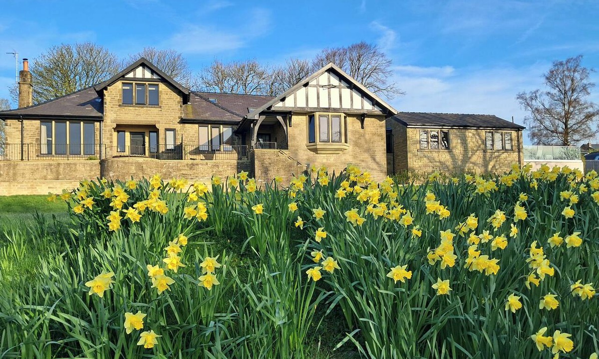 Thornton-in-Craven House | CASTLEYS MOUNT, with a garden in Skipton