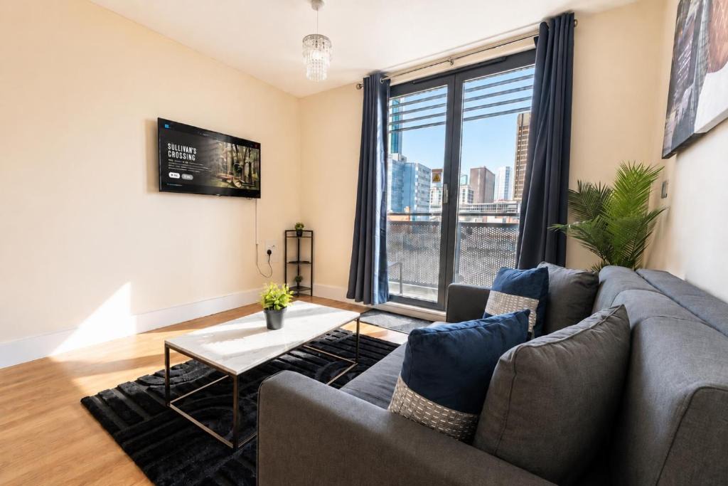 Theatreland Birmingham Apartment | Central Birmingham - Free Parking - City Views