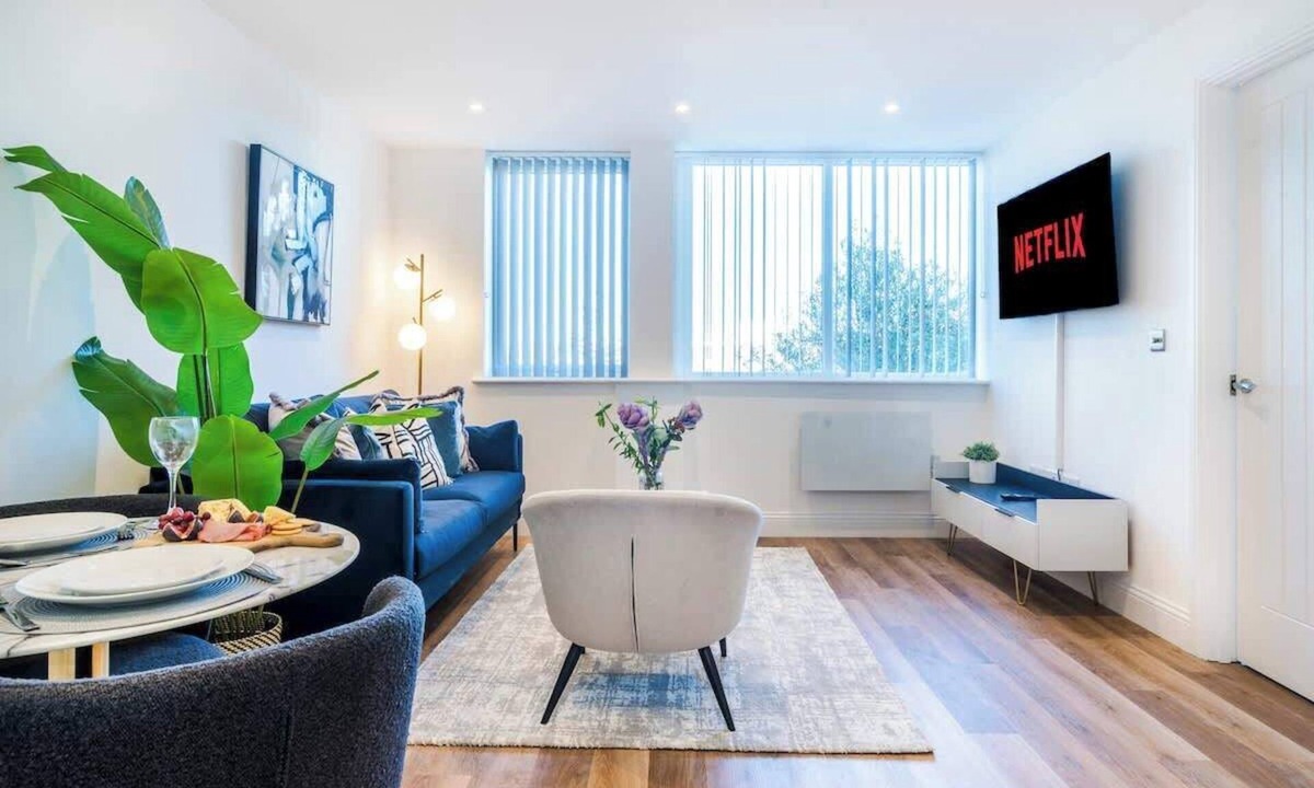 Gravesend Apartment | Central Gravesend 1BR | Kitchen +Wi-Fi | Sleeps 2