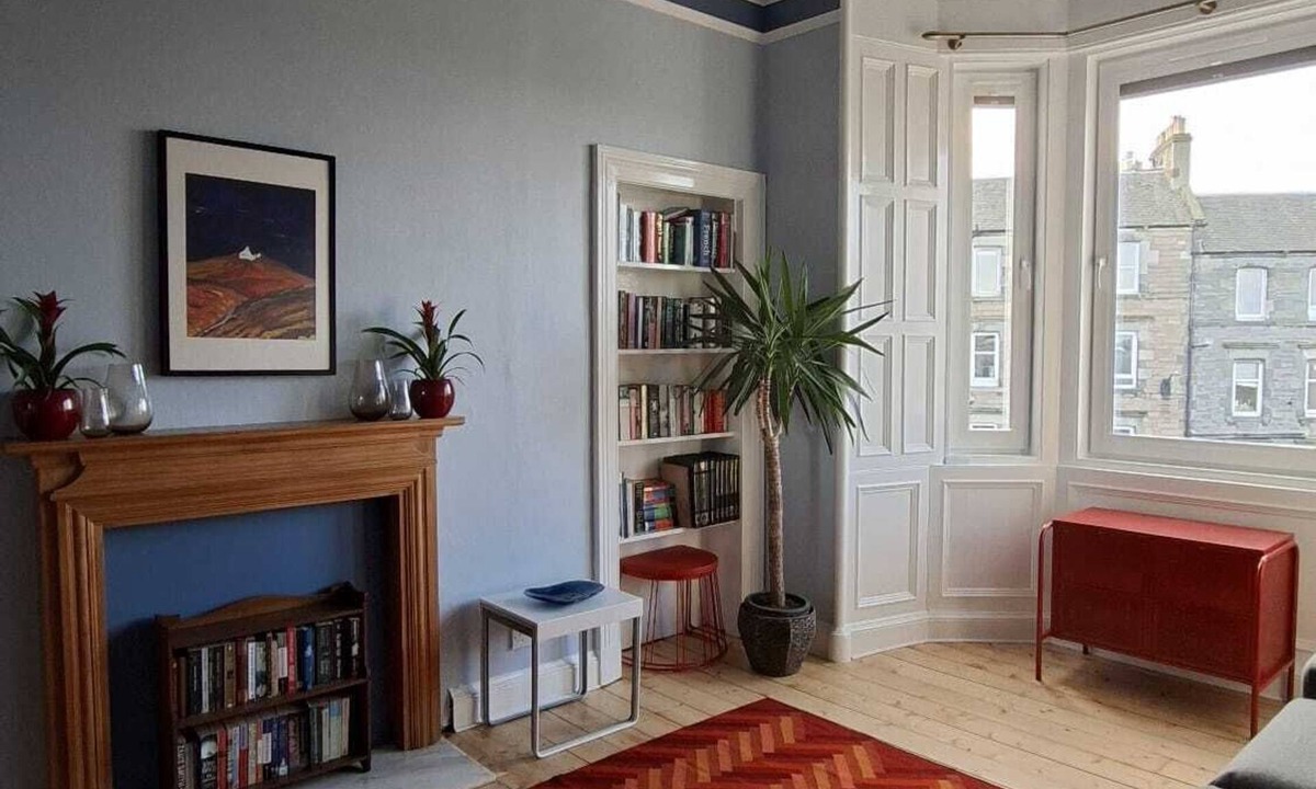 Bonnington Apartment | Central quiet traditional Victorian apartment