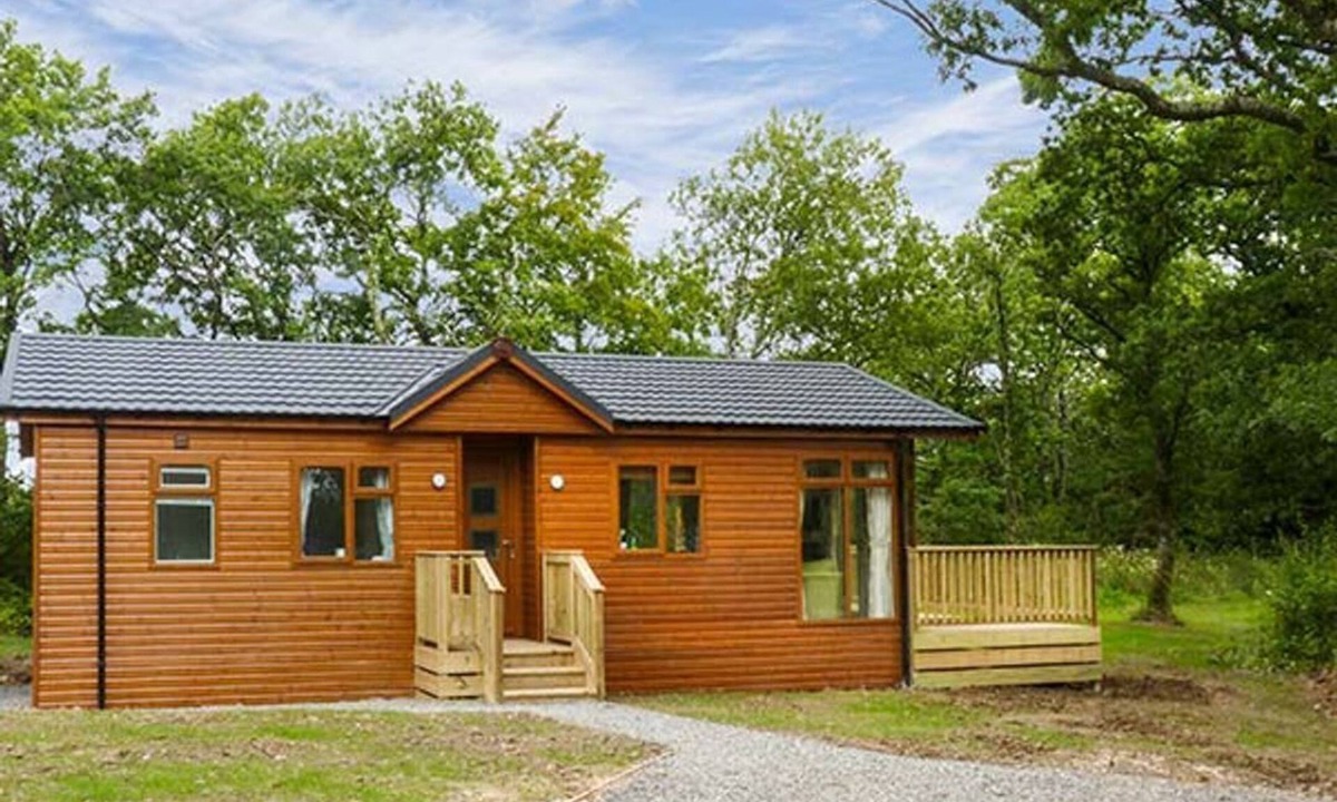 Black Torrington Cabin | Chaffinch Lodge, Sheepwash