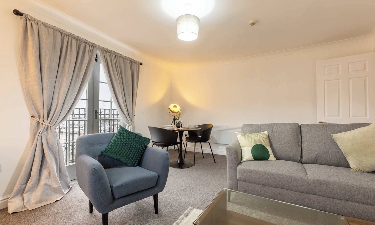 Whitehaven Apartment | Charming 1BR Apt on Harbour w/Sea Views