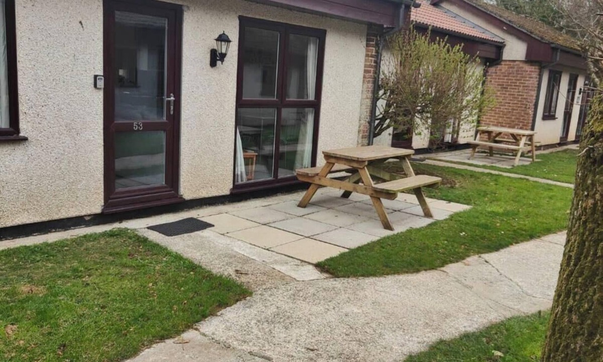St Erth Praze House | Charming 2-bedroom bungalow in Saint Erth Praze perfect for relaxing