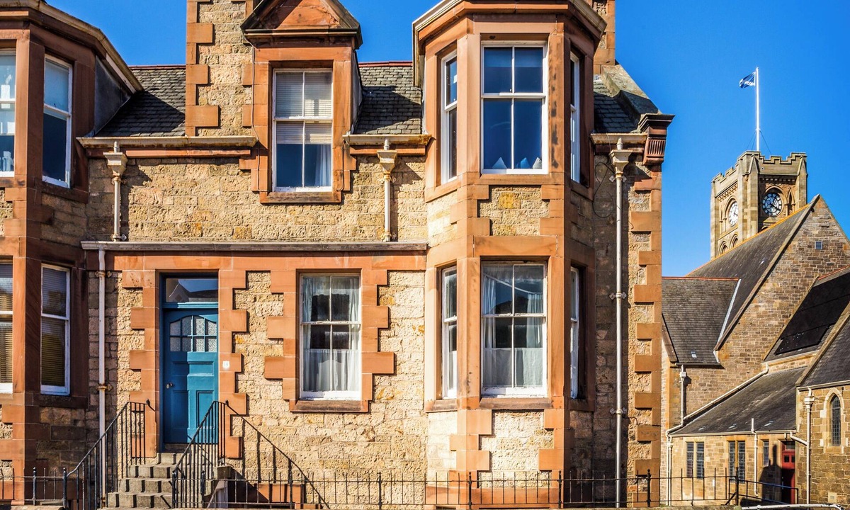 North Berwick Apartment | Charming and comfortable apartment, centrally located with easy parking access. Sleeps 4
