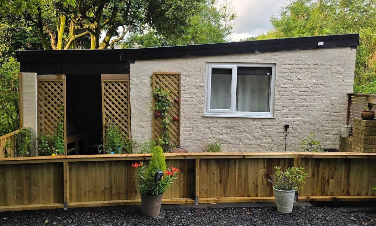 Nantgarw Apartment | Charming Cardiff Studio