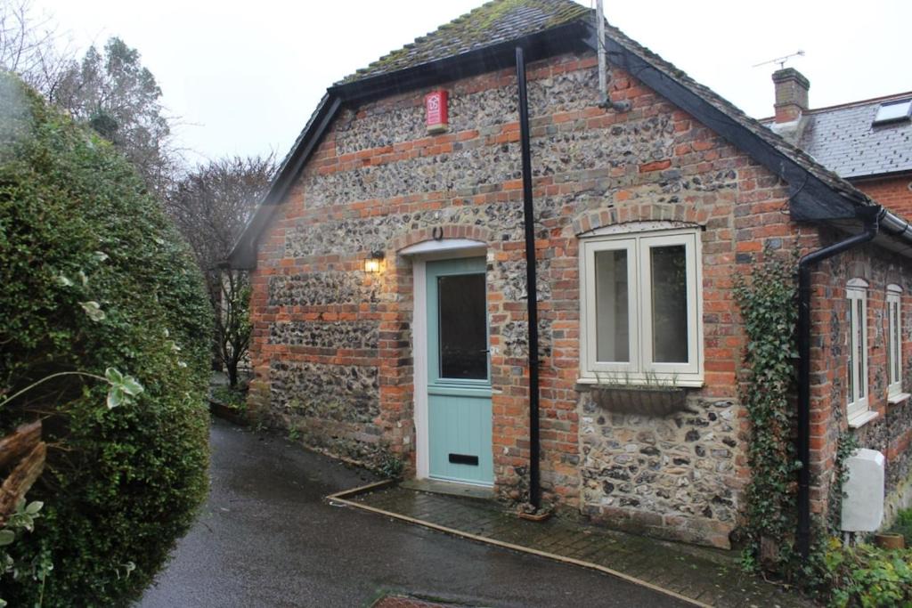 Ramsbury Apartment | Charming Converted Stable in Ramsbury for Two