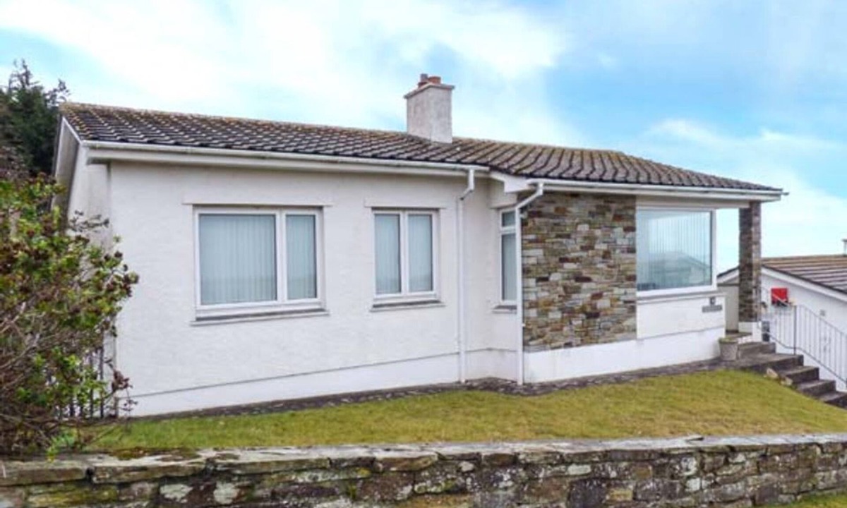 Trebetherick House | Charming Godolphin Retreat in Polzeath