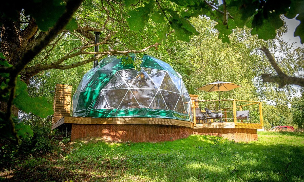 Chiddingstone Hoath Ski Chalet | Chartwell Luxury Dome
