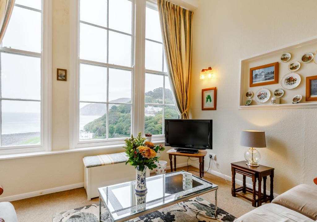 Lynmouth House | Clooneavin Apartment 2