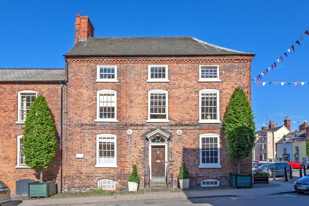 Montgomery House | Colomendy