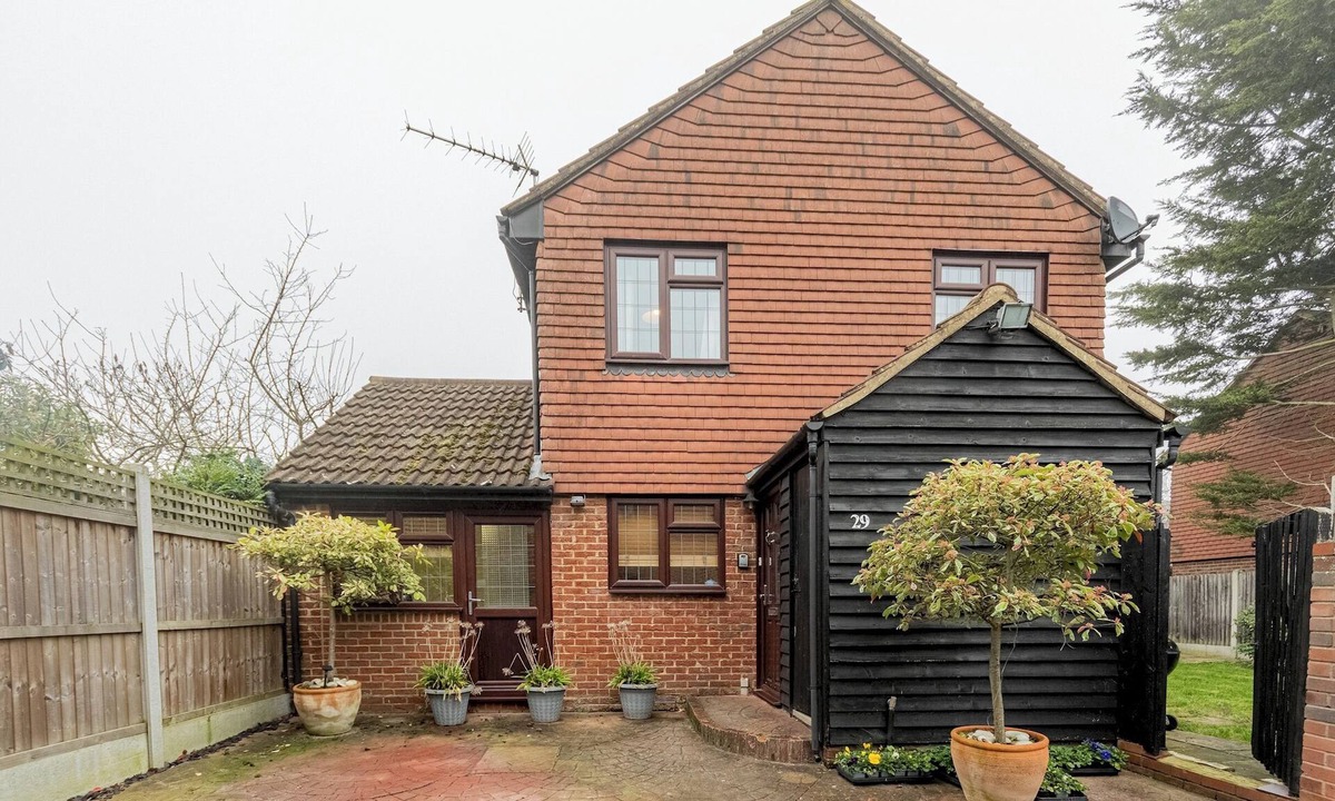 Woodham Ferrers House | Comfortable 4-bedroom home | Bicknacre - Pass the Keys