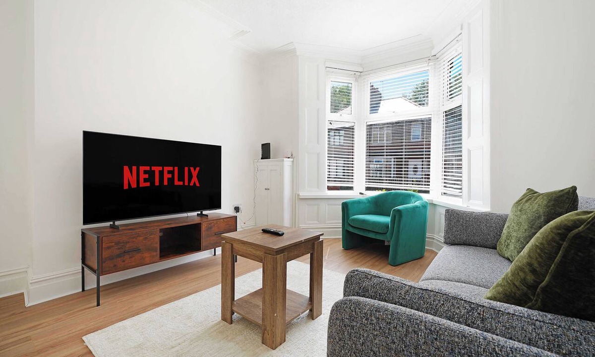 Shildon House | Comfortable 4BR Stay Byerley Road by Stay With Us