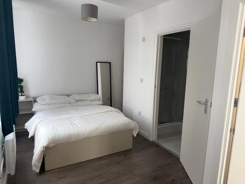 Chadwell House | Comfy Studio Flat