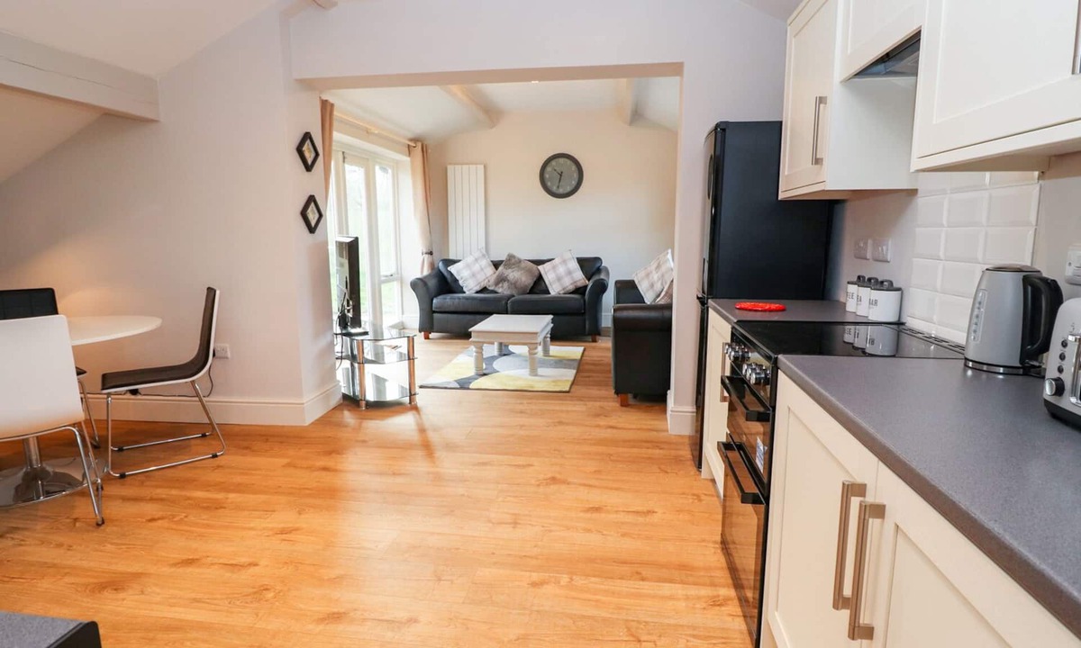 Wrexham Cottage | Commonwood Cottage
