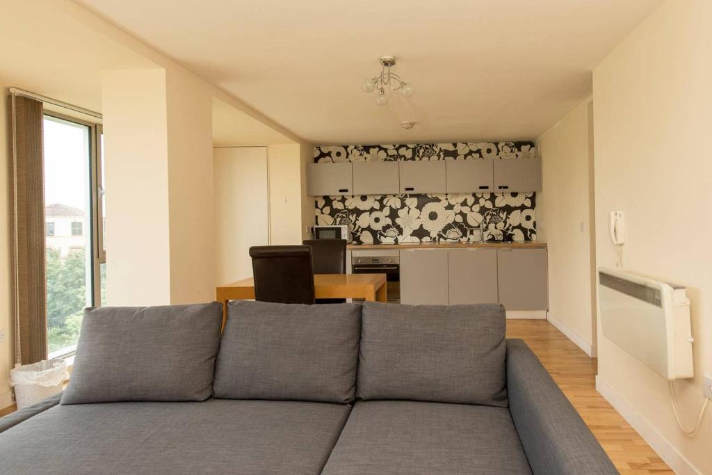 Cheetham Hill Apartment | Convenient 1BR Flat near City by GuestReady