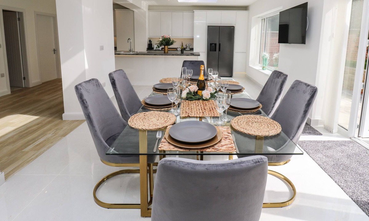 Barnsley Cottage | Copper Coin