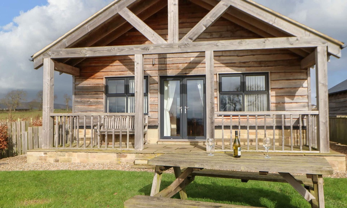 Morpeth Cottage | COQUET, pet friendly, with a garden in Longframlington