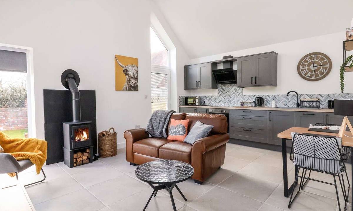 Saint Asaph Cottage | Cornelyn Bach