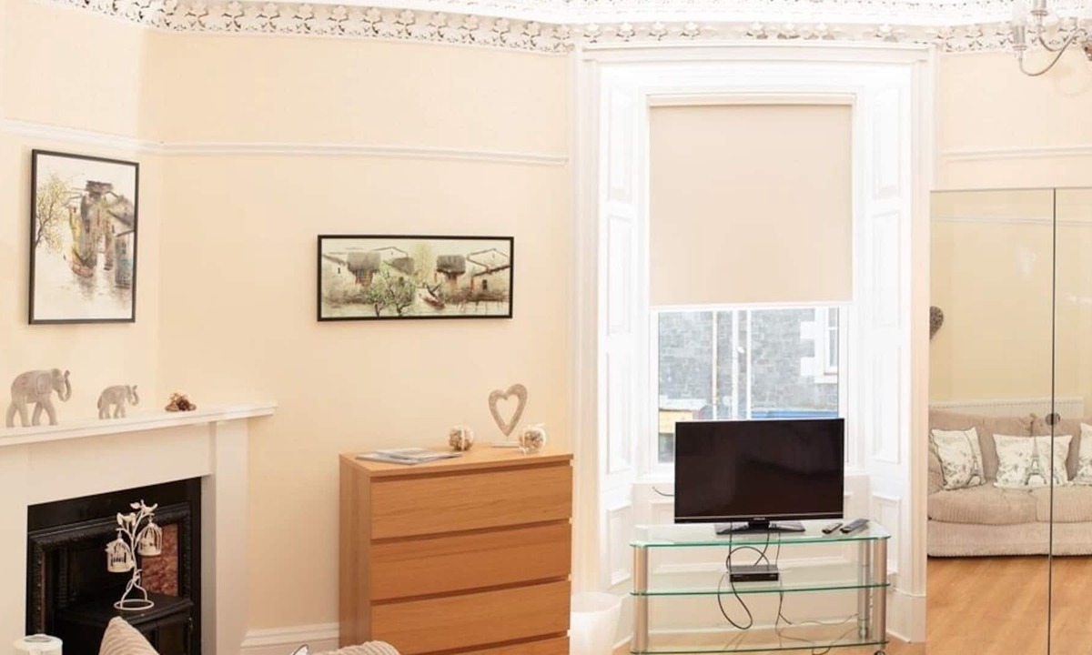 Innerleithen Hotel | Corner House Hotel