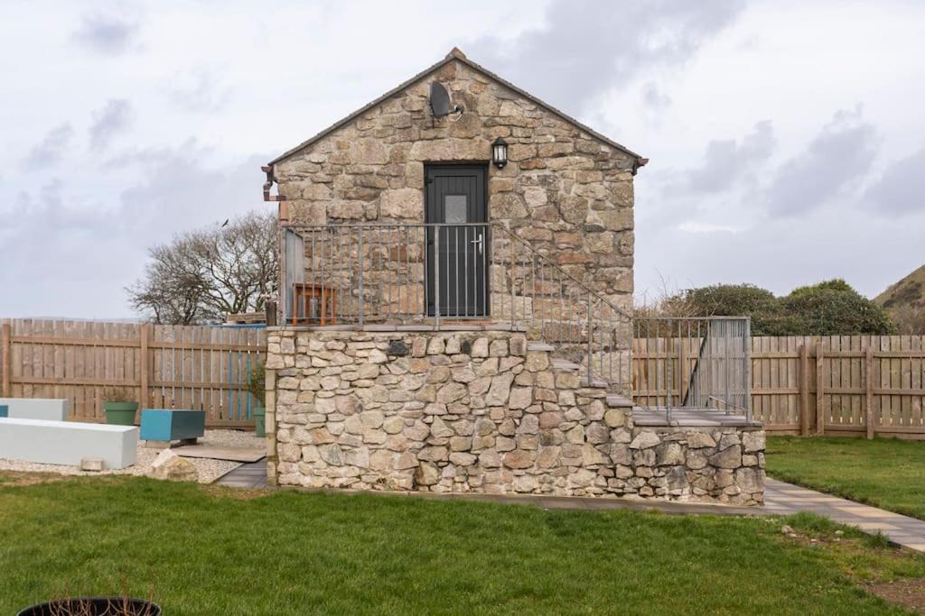 Stenalees House | Cornwall - Unique two storey barn