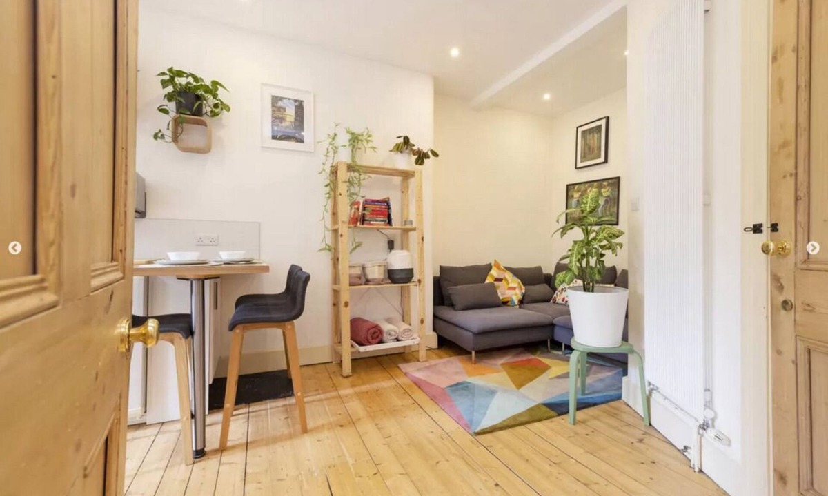 West End Apartment | Cosy central flat with king size bed and a Japanese bath to die for!