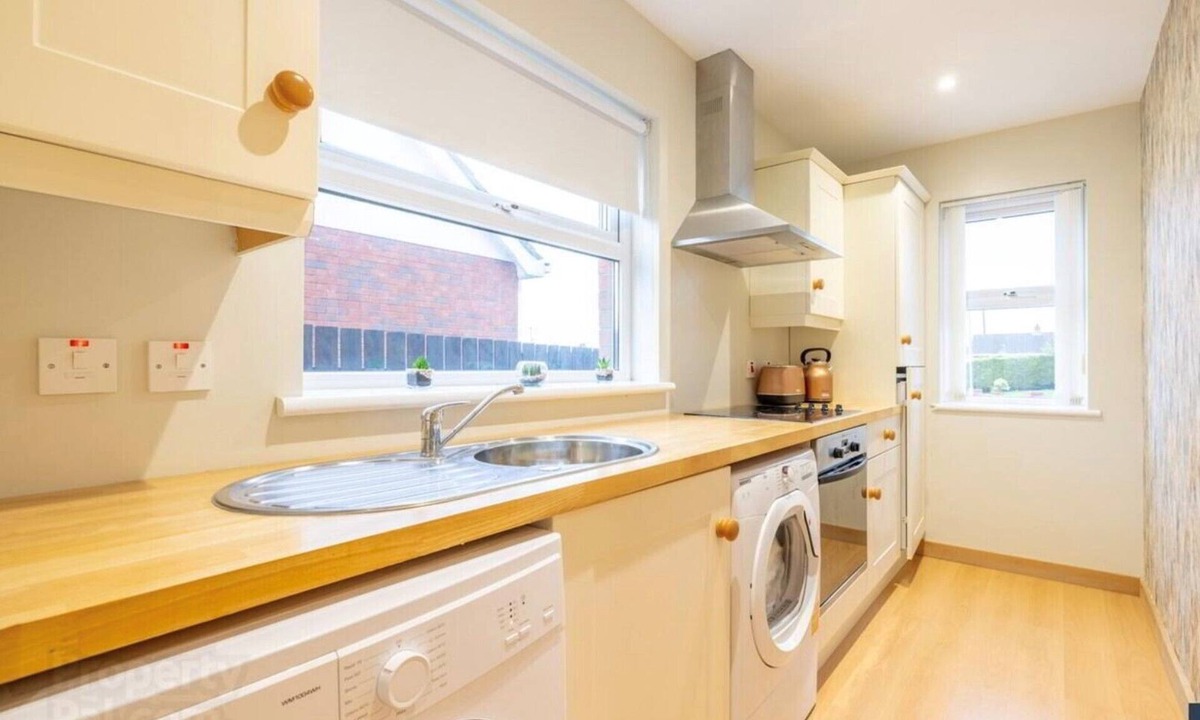 Richhill Apartment | Cosy independent studio in a small village with countryside views