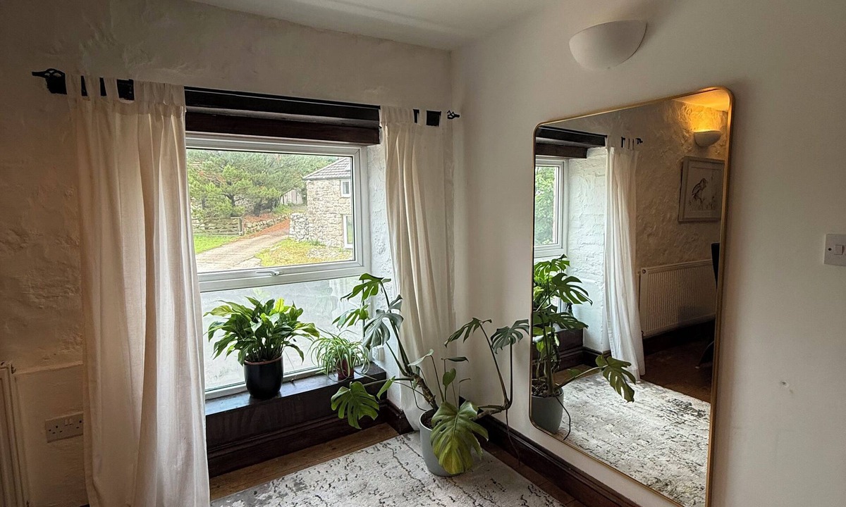 Carnbrea House | Cosy, secluded barn conversion in Cornwall — 10 minutes from beach