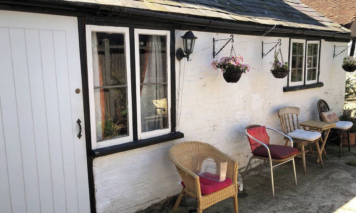Herne Bay Cottage | Cozy Cute Cottage!