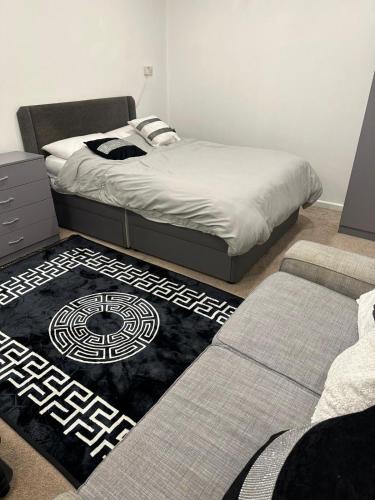 Cheshunt Apartment | COZY DOUBLE Bedroom STUDIO With WIFI & PARKING Waltham Cross