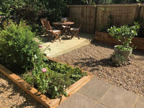 Hartest House | Crown Cottage