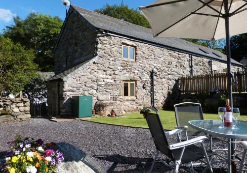 Cwmtirmynach House | Crud y Wennol