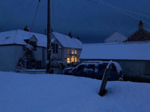 Cubert House | Cubert Nr Newquay Traditional 16th century cottage